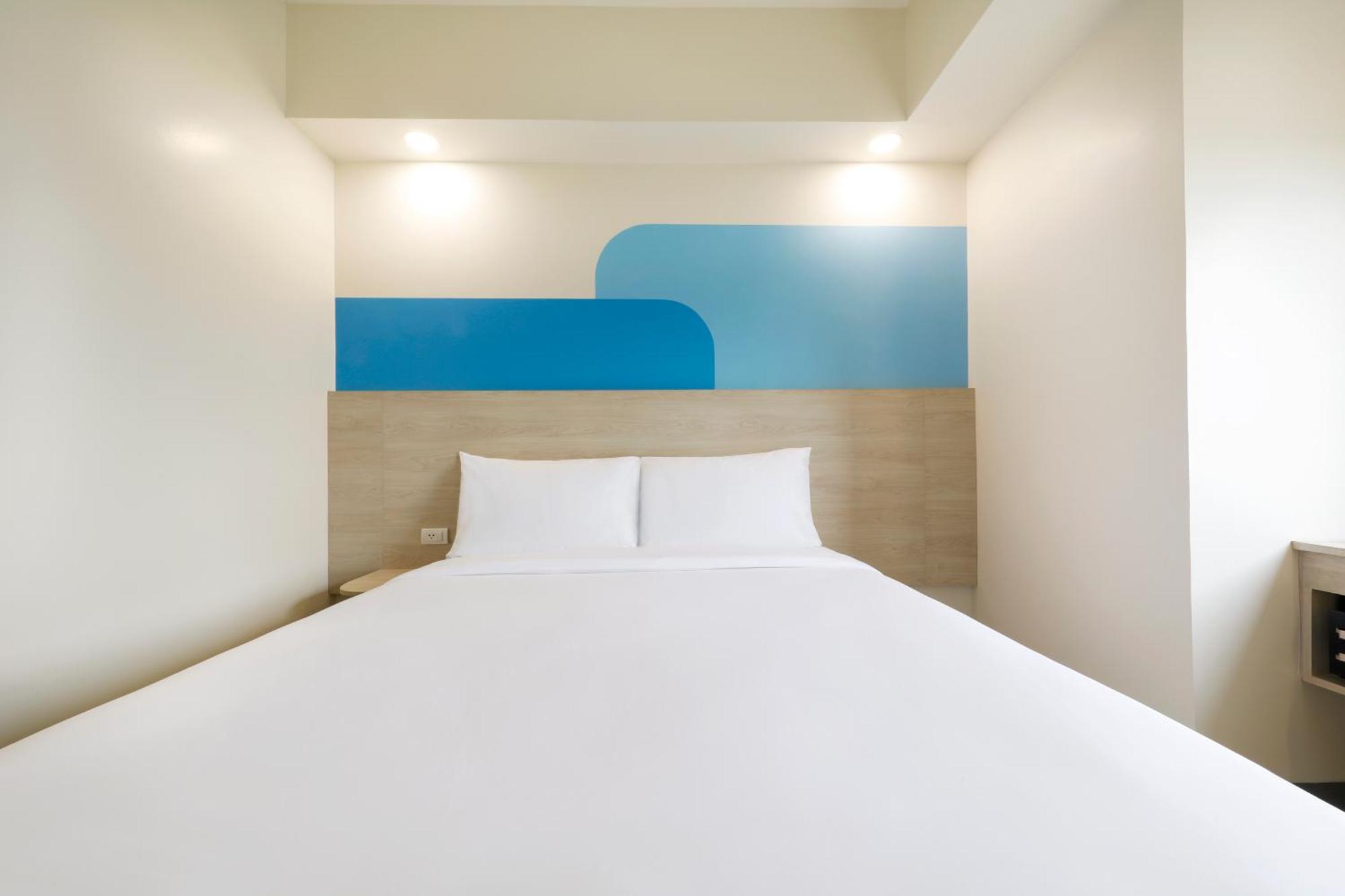 Hop Inn Hotel Iloilo Zewnętrze zdjęcie